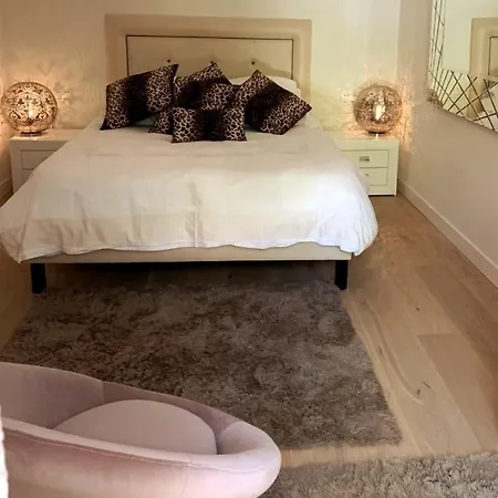 Playa Residencial Con Piscina