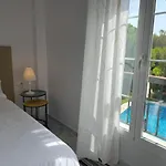 Playa Residencial Con Piscina * Μαρμπέλλα