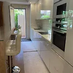 Playa Residencial Con Piscina * Μαρμπέλλα