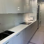 Playa Residencial Con Piscina Μαρμπέλλα