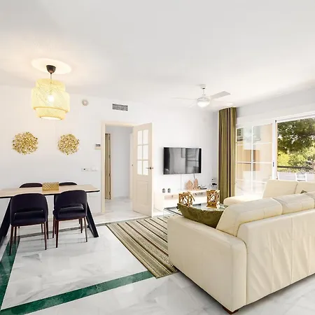 Playa Residencial Con Piscina マルベーリャ